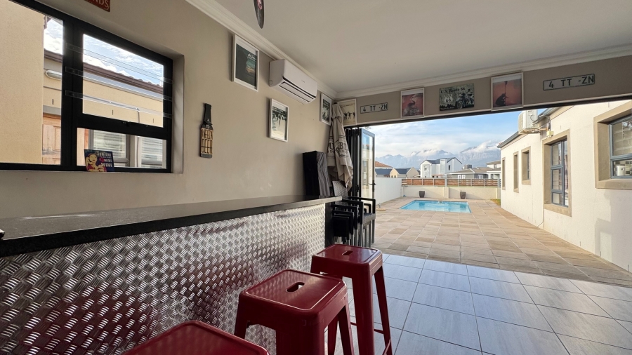 3 Bedroom Property for Sale in Fairview Eastern Cape